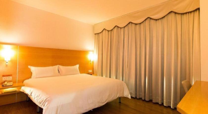 Hotel Ibis Dongguan Dongcheng Extérieur photo